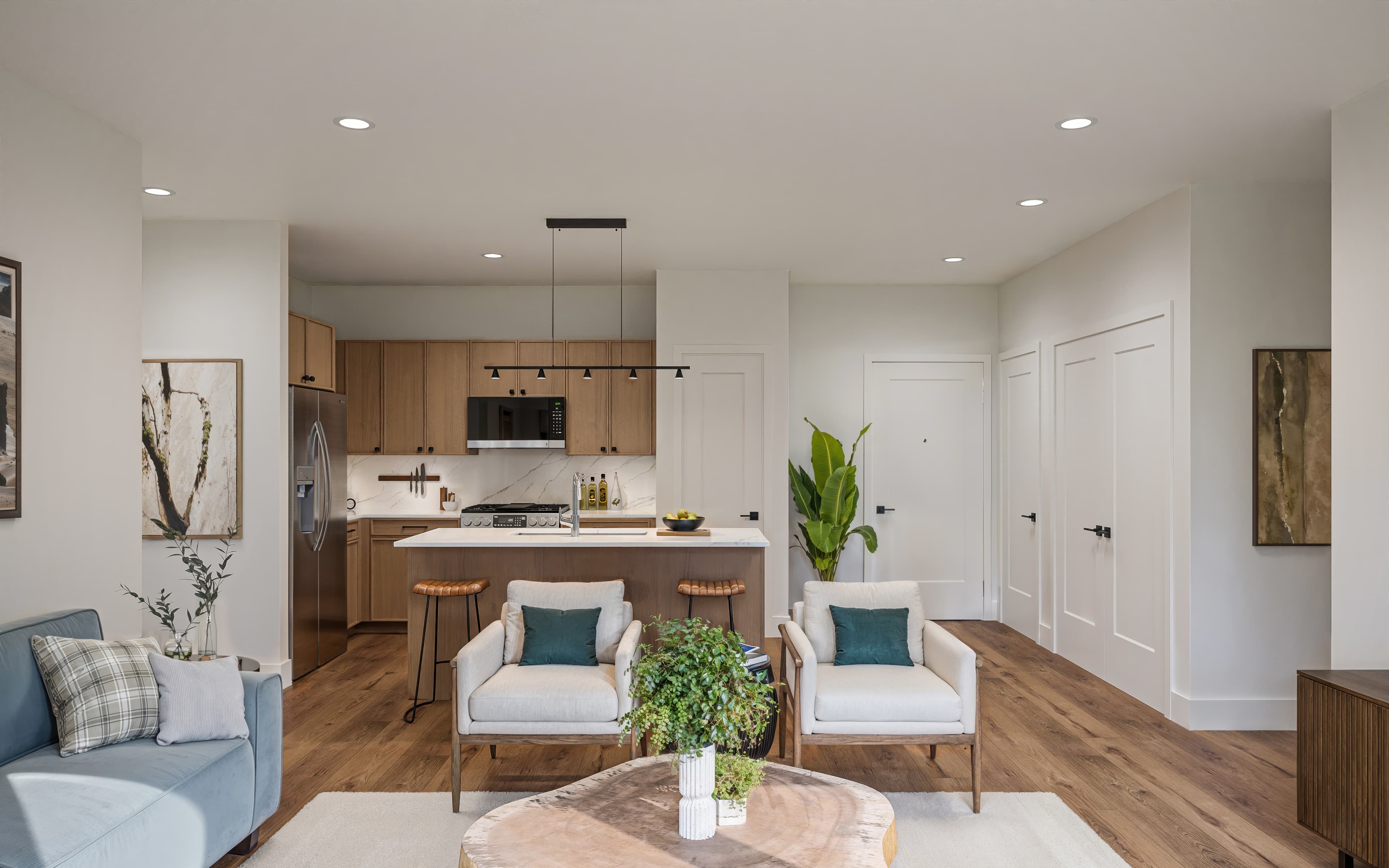 Unit Kitchen & Living